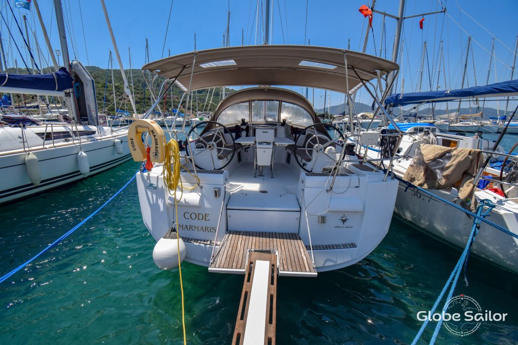 Парусная яхта Sun Odyssey 439