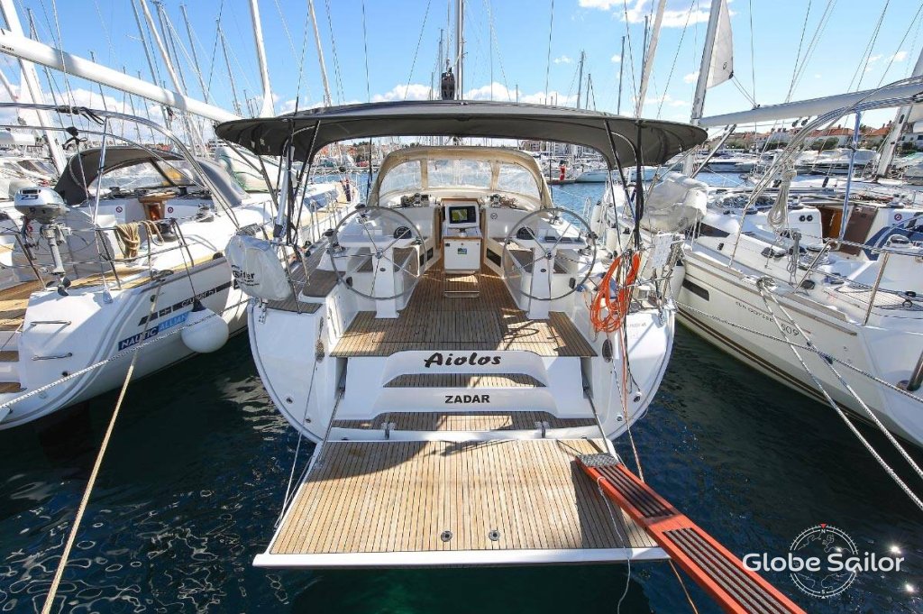 Sailboat Bavaria Cruiser 45