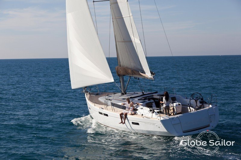 Парусная яхта Sun Odyssey 479