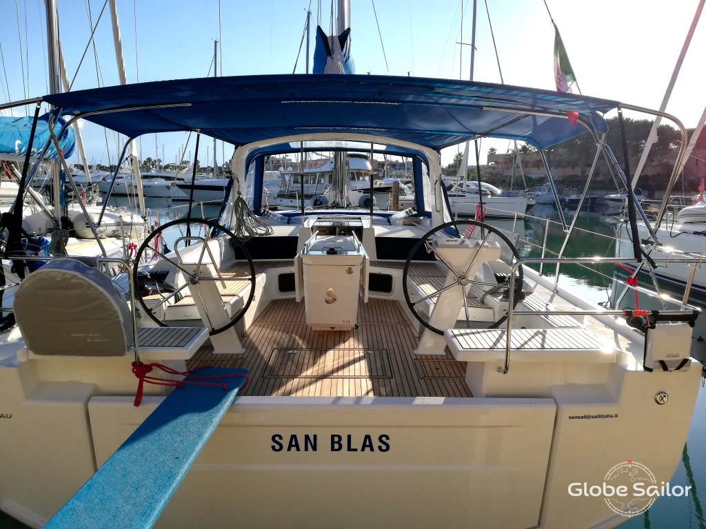 Sailboat Oceanis 51.1