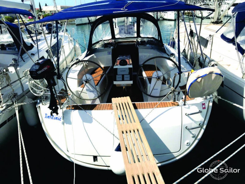 Sailboat Bavaria Cruiser 34