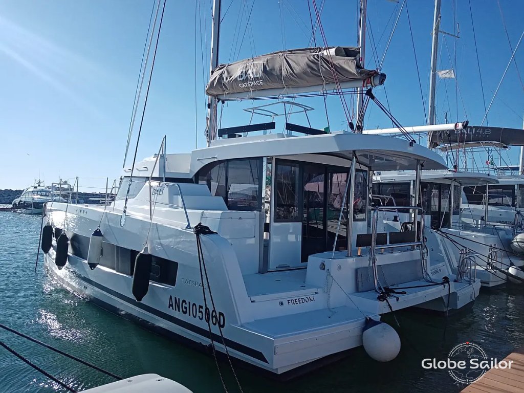 Catamarano Bali Catspace Voile