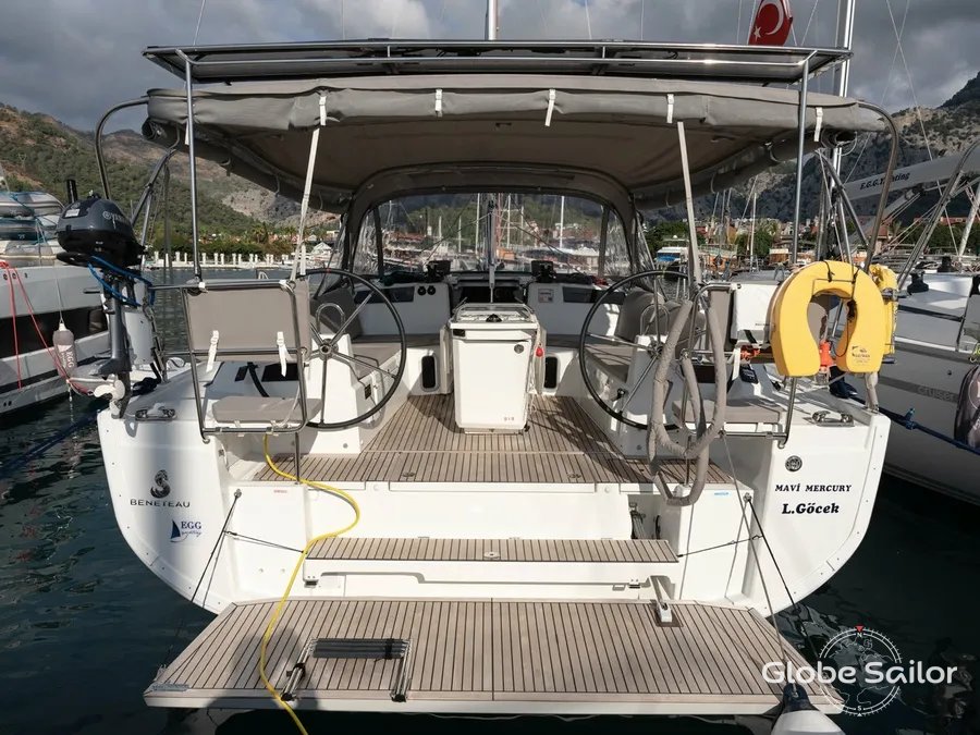 Sailboat Oceanis 40.1