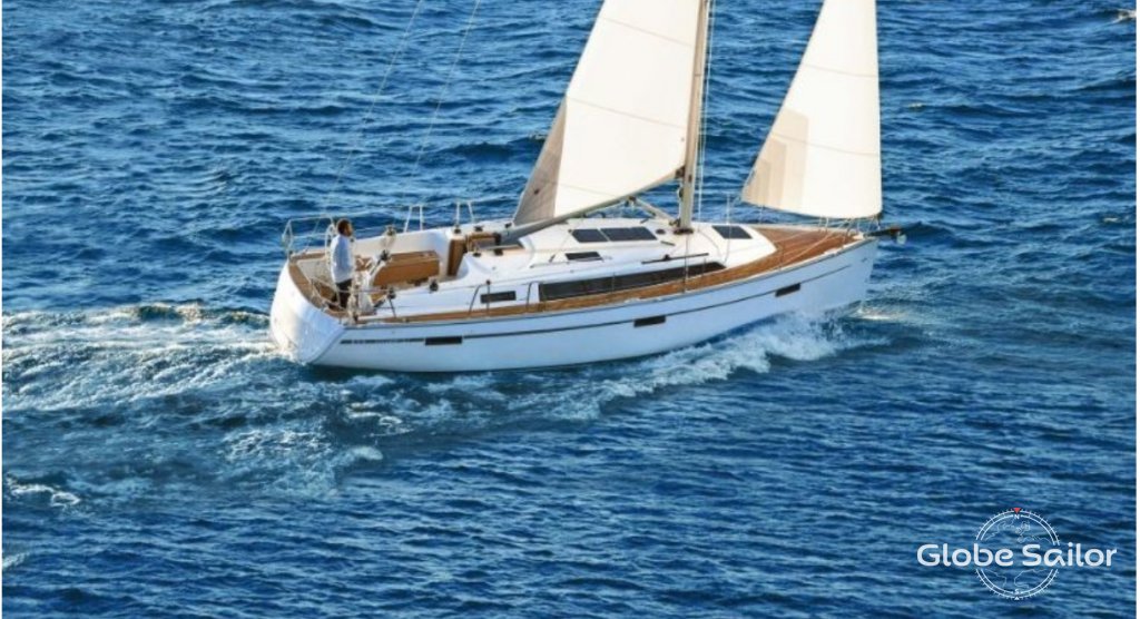 Sailboat Bavaria Cruiser 37