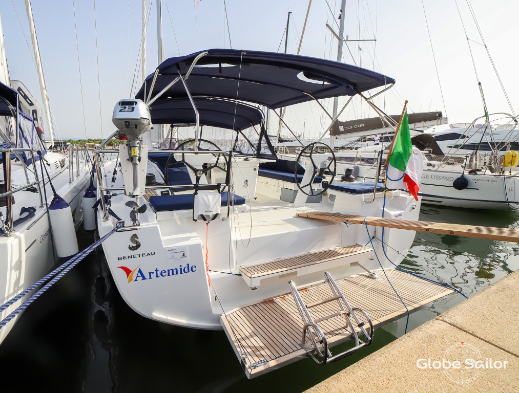 Sailboat Oceanis 51.1