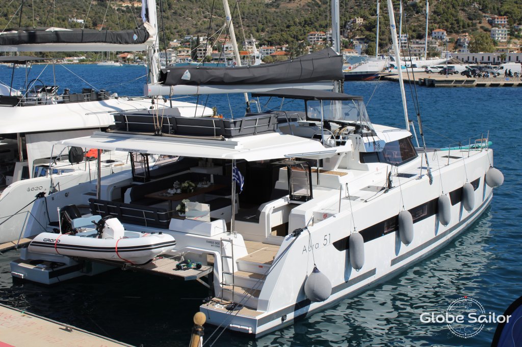 Catamaran Aura 51