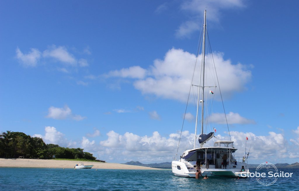 Catamarán Leopard 44