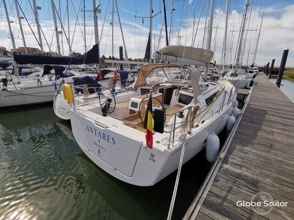 Sailboat Dufour 390 Grand Large