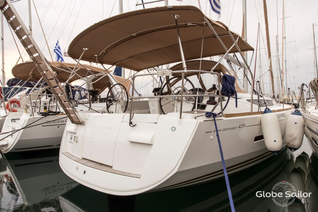 Sailboat Sun Odyssey 439