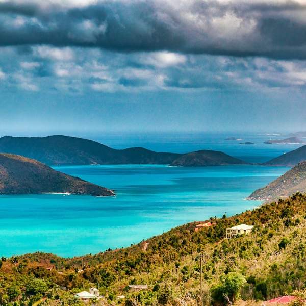 Les eaux turquoises de Tortola